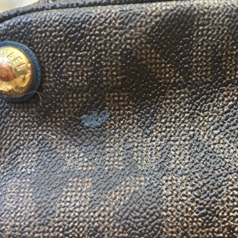 Michael Kors JET SET SIGNATURE SNAP TOTE - Picture 15 of 15